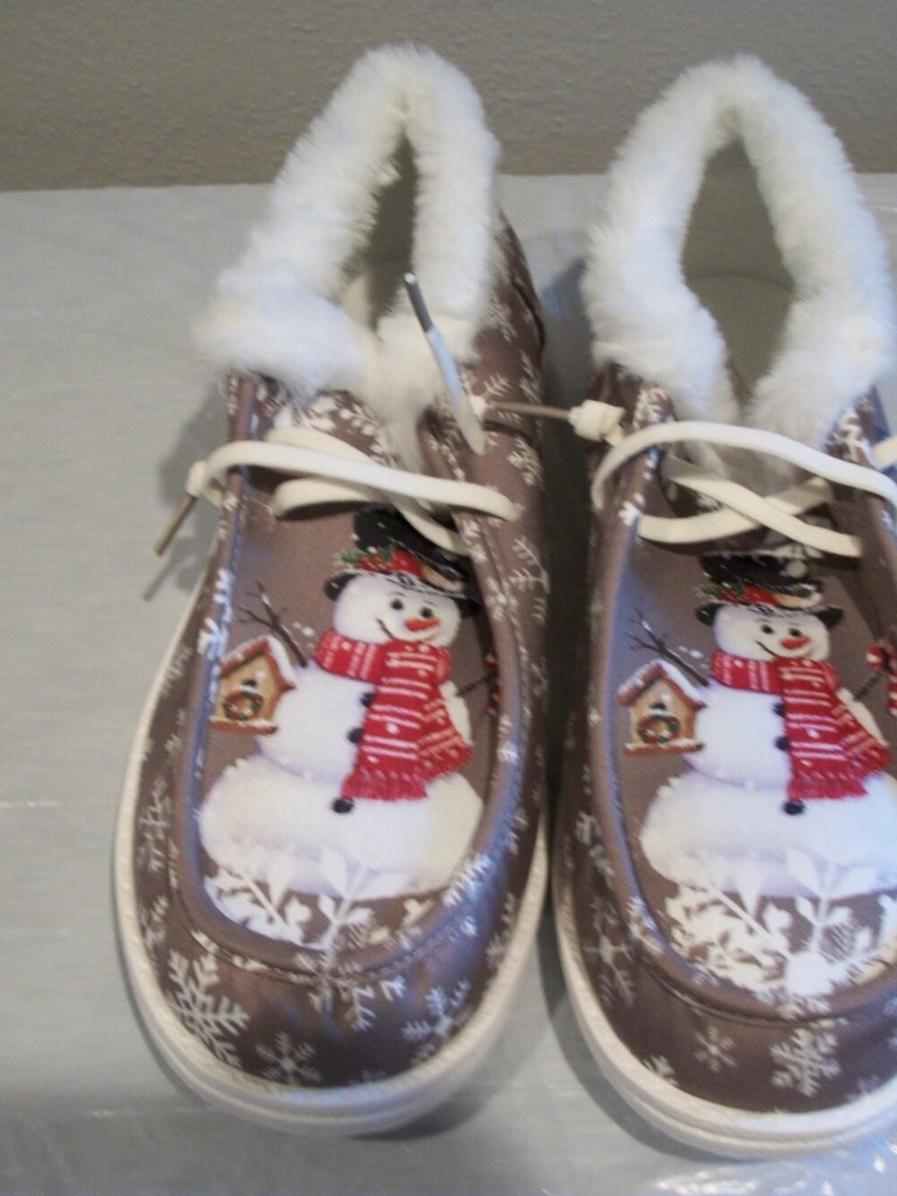 Snowman Khaki / Brown Fake Fur Fuzzy Lined Slippers Ladies Sz 40 (US 9-9.5)